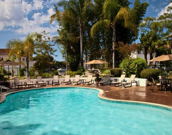 $3,295 / 3hab - Seguro de 3 habitaciones en el área de San Diego: encantadora La Mesa || ¡1 MES GRATIS AHORA! (La Mesa)63657192521985123