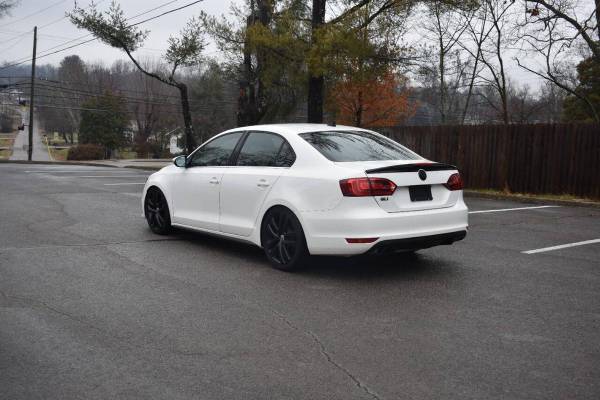 2013 Volkswagen Jetta GLI Autobahn 4puertas Sedán 6A (finaliza 1/13) - $9,990 (+ Alpha Motors TN)63625152081027123