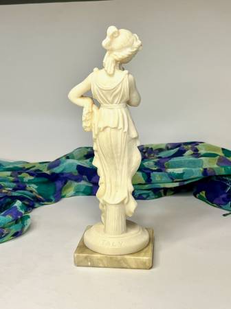 Statuette * Canova's Persephone * Resin & Stone * Beautiful - $35 (Knoxville)62925967995009121
