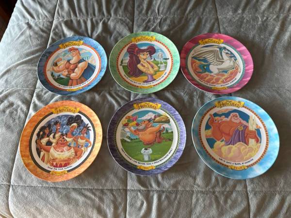 Disney - Complete NEW set of Hercules Plates 1