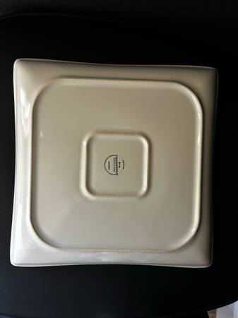 Square plates 1