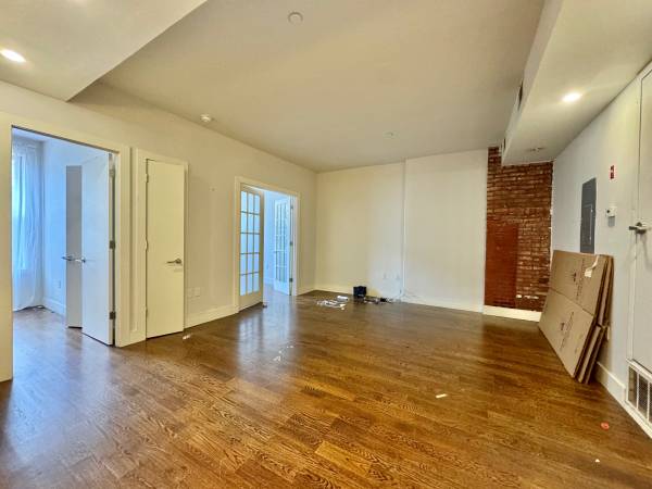 $3,880 / 2br - Williamsburg - Beautiful 2 Bedroom - Stabilized - Laundry - No fee!! (Williamsburg)63788715097219123