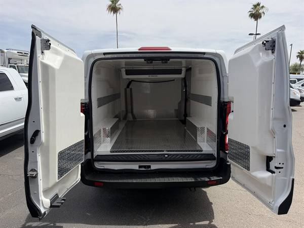 2021 Ford Transit 250 - Photo 7