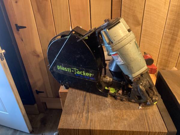 Plastic cap coil nailer 1