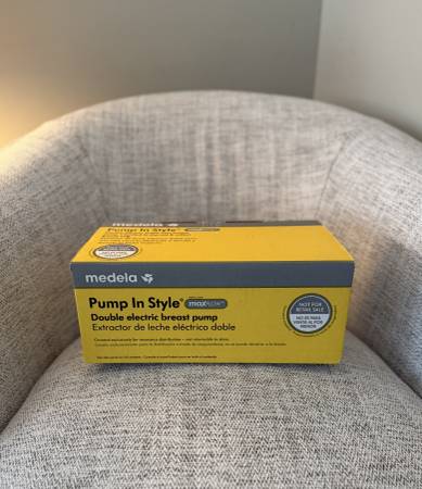 Brand New in Box Medela Pump in Style Breast Pump $100 1