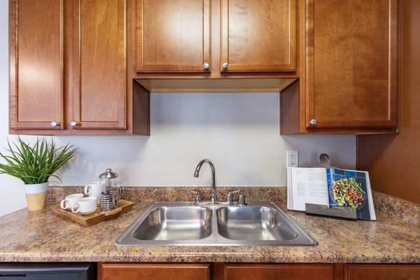 $2,476 / 1br - 728ft2 - 1B/1B, Balcón/Patio Privado, Encimeras de Granito Falso (13409 Midland Rd, Poway, CA)63865930136449121