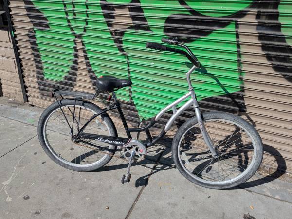 Schwinn Hollywood cruiser bike, medium, single speed, rear rack 1