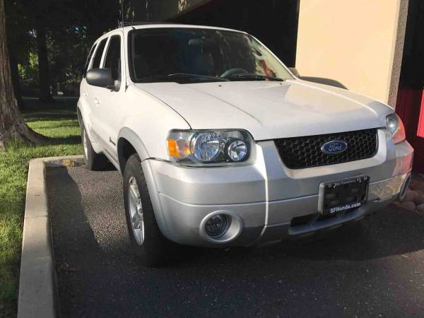 2006 Ford Escape - Financing Available! 1