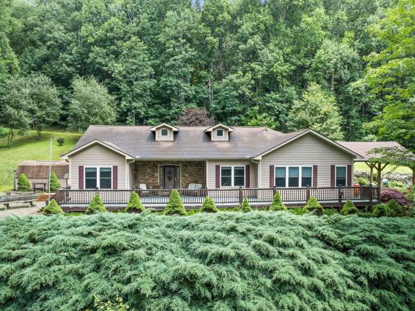 $549,000 / 3br - 1710ft2 - 3/2 Quiet Cabin in the Hills - 261 Serenity Dr (Waynesville)64029207199361120