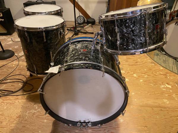 Vintage 60s premier drums 1
