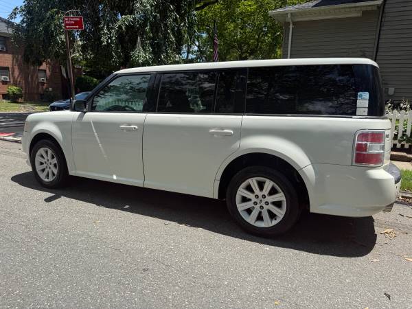 2009 Ford Flex funciona excelente y se ve hermoso - $2,100 (Staten Island)63618061961089122