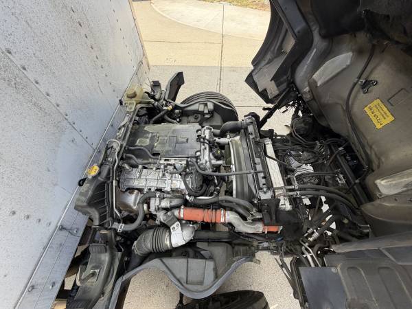 2015 Mitsubishi fuso fe - Photo 8