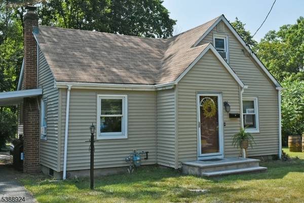 This will definitely get your attention! Rentals in Roxbury Twp.. 3 Beds, 1 Bath 1