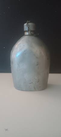 Antique WW1 Army Canteen from 1918. 1