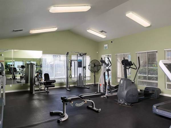 $1,820 / 1br - 832ft2 - Beyond Four Walls: A Place to Truly Call Home! (Fresno - Fresno)63798509382529121