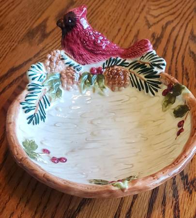 Knollwood by Sonoma Candy/Nut Dish with Cardinal. 1