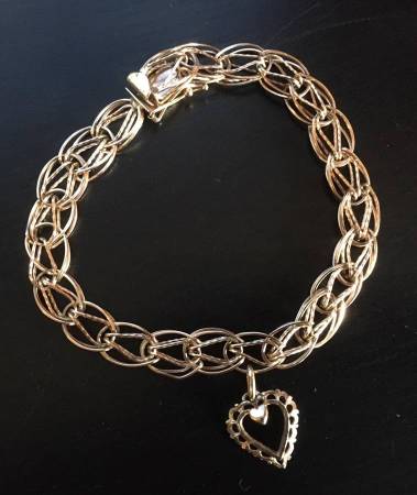 Yellow Gold  Charms Bracelet with One Heart Charm 1