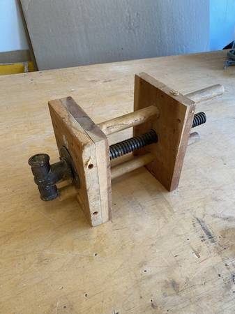 Bench screw 1