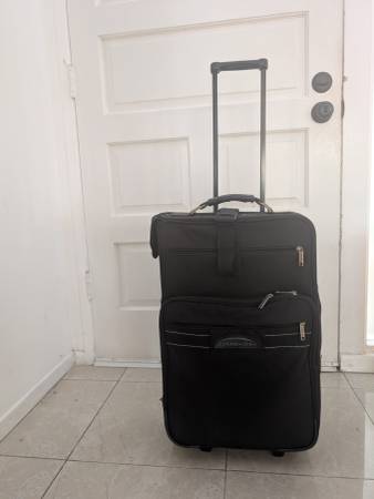 Expandable Suitcase 1