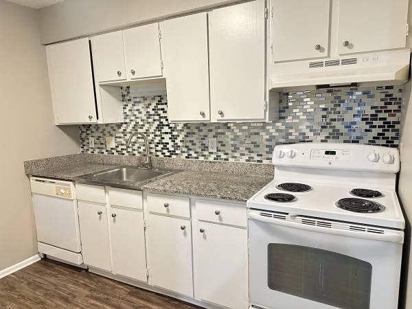 $1,029 / 1br - 608ft2 - Beautiful 1st floor unit ready for move in!63903649725827121