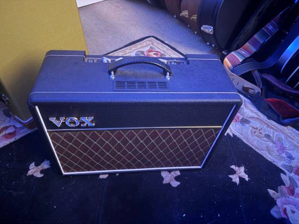 VOX AC10 Guitar Amplifier 1