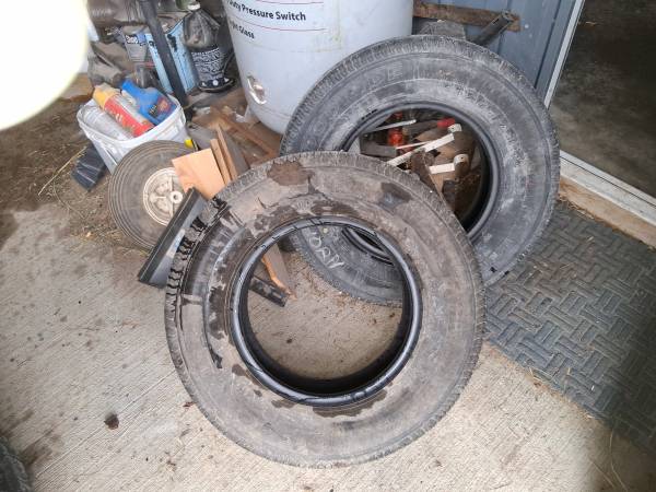 Trailer tires 14 inch as new 1