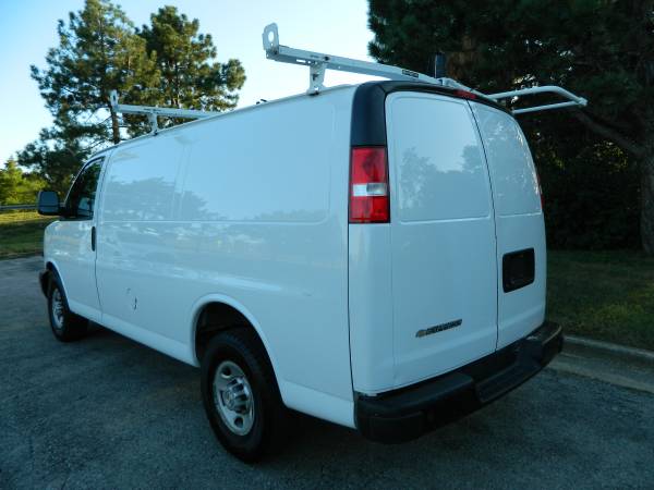 2020 Chevrolet Express 2500 - Photo 6
