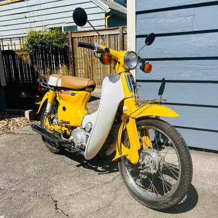 1981 Honda C70 Passport Deluxe (under 500 orig miles)