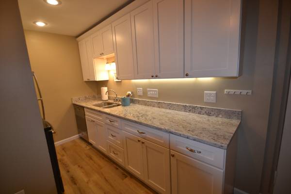 $1,295 / 1br - 600ft2 - R-19 Corp Furn 1BR Center City location (Cincinnati)63974472217475122