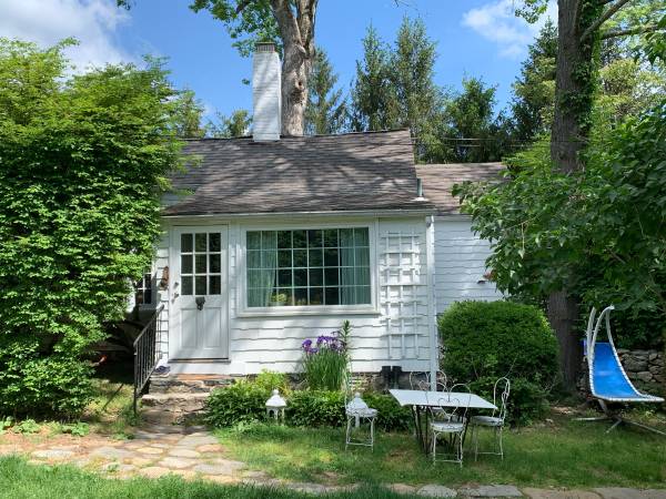 $3,200 / 2 habitaciones - 900 pies² - CABAÑA AMUEBLADA/EQUIPADA/TODO INCLUIDO Y ENCANTADORA (Stamford/frontera con New Canaan)63827268750979122