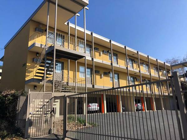 $1,650 / 400ft2 - Estudio Bien Iluminado y Amigable con Mascotas Cerca de Todos Santos Avl. AHORA (Concord)63695766813571123