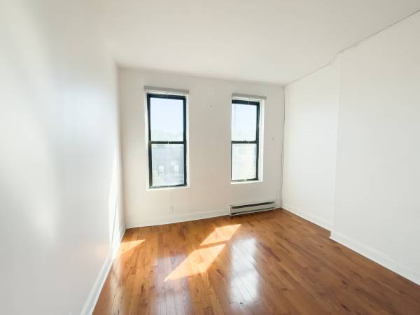$3,399 / 2br - NO FEE / Spacious Bushwick  2-bed 1-Bath (Bushwick)63930273573763120