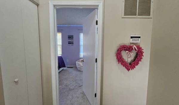 $1,000 / 1br - 30ft2 - Cozy& clean private Room, Free Utilities, and Parking Included (fairfax county)63779464298883123