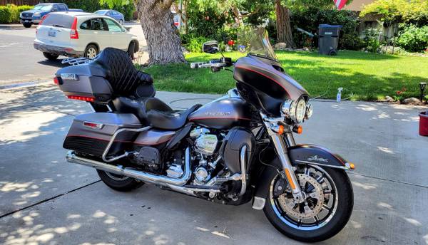 2014 - 2023 Freedon Shields harley Street/Ultra Glide Windshield 1