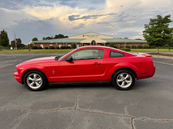 2008 Ford Mustang V6 Deluxe - $7,000 (Loganville)63620566541825124