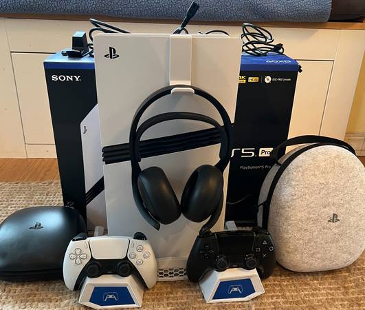 PlayStation PS5 Pro Gaming Setup Bundle 1