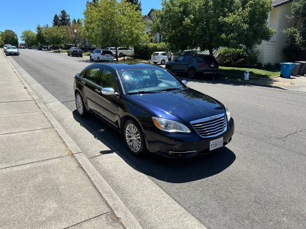 2012 Chrysler 200 - $7,800 (santa rosa)63654701243265121