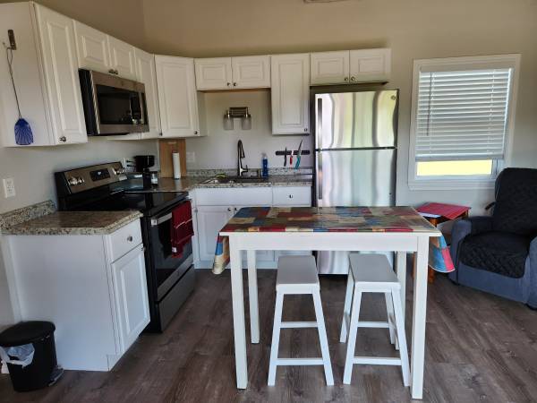 $1,000 / 1br - 400ft2 - Tiny house for rent on equine acreage (20 miles west of katy, 30 min drive)63924170401154123