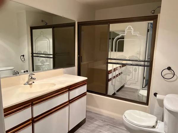 $456 / 1br - 1-2 Beds  1 Bath Luxe at Burbank is located in a residential neighbor (Luxe at Burbank 1731 Rogers Pl Burbank, CA)64035739023234123