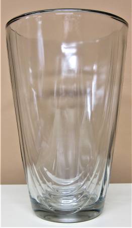 2 Flower Vases from 1966 1