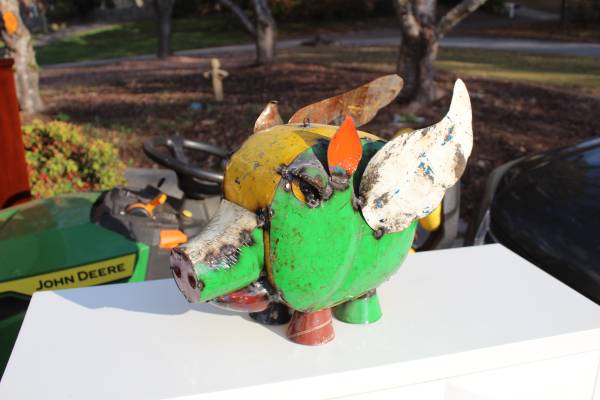 Flying pig hand made creative metal lawn garden ornament sculpture 1