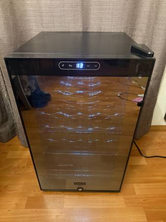 Schmécké Single Zone 28 Bottle Wine Cooler / Fridge / Refrigerator 1