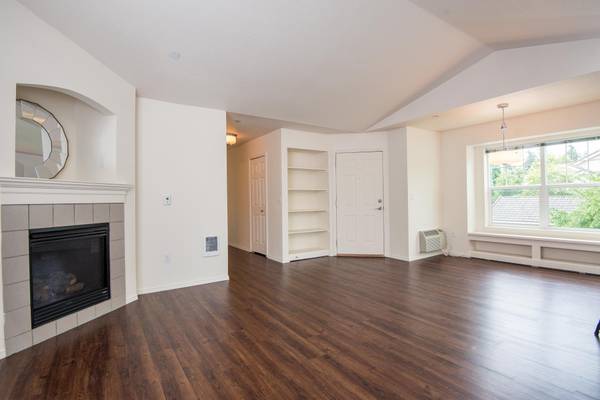 $1,982 / 2br - 1045ft2 - $1,000 Off 1st Month's Rent on Select Apartments! Call for Details. (Wilsonville - I5, 205, Tigard, Oregon City, T)63820739174273121