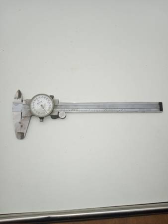 Mitutoyo no.505-626. Dial caliper. 6" 1