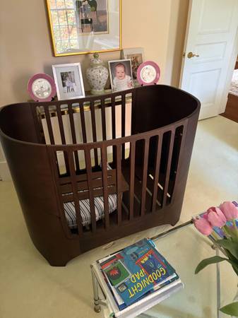 Leander crib/bassinette 1