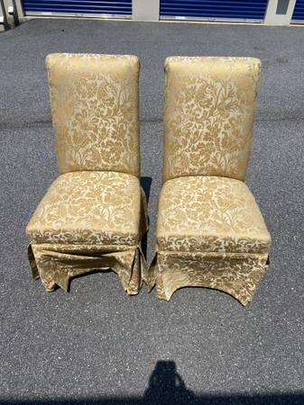 Par de sillas laterales para comedor Skirter - $20 (Dawsonville)63470456617217120