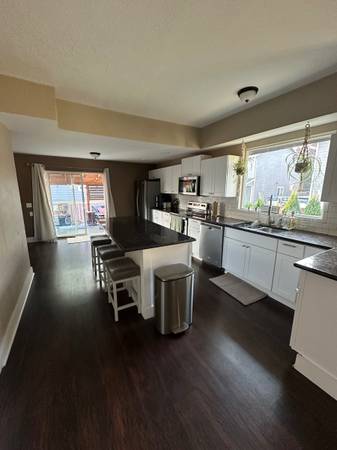 $800 / 1br - Mes a mes (Lebanon)63624760214659122