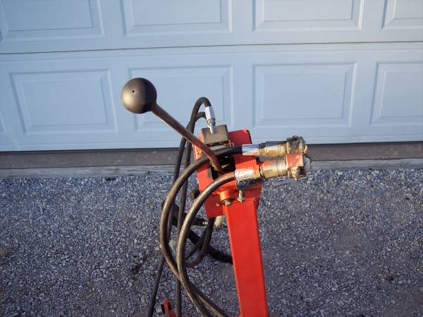 kubota valve - $850 (rogers)63471306456321123