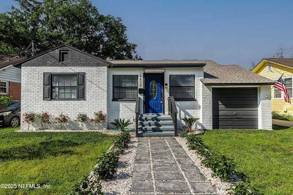 The sweet 3 bedroom and 2 bathroom with spacious 1