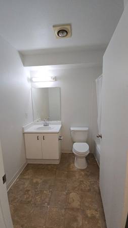 $1,050 / 1br - First Month FREE  -  Studio Rooms Available 2025-2026 School Year! (U District)63862289198465124